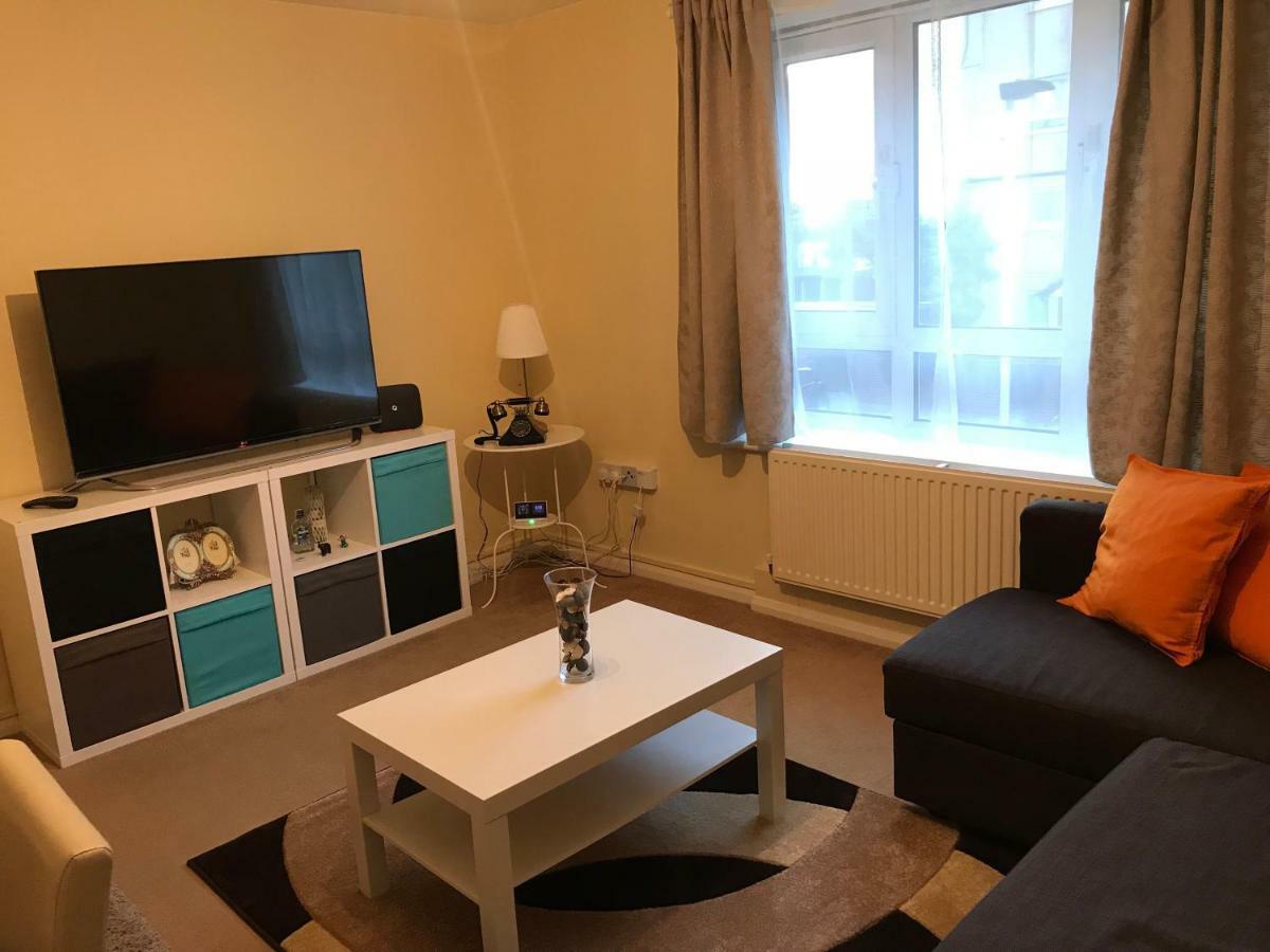 Cozy Apartment In Stratford From 18 Minutes To Central Λονδίνο Εξωτερικό φωτογραφία
