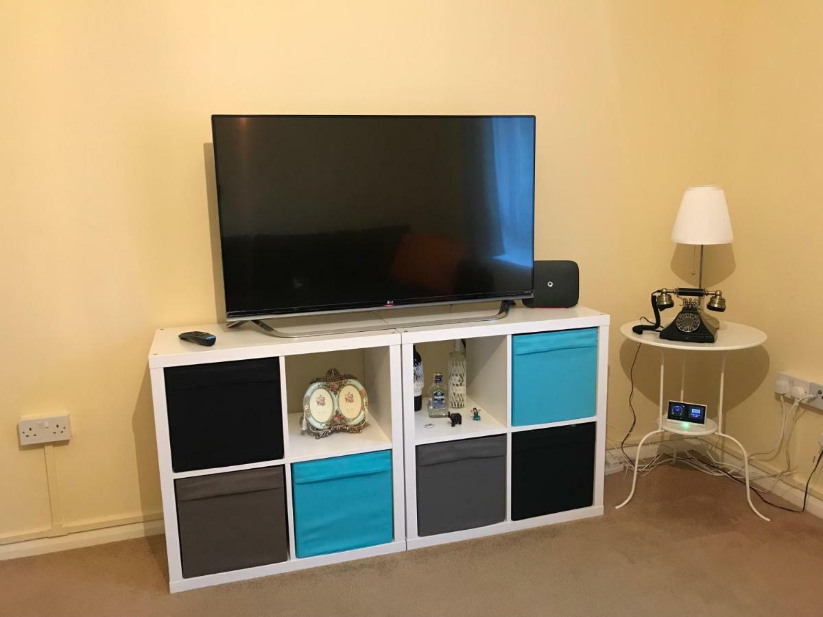 Cozy Apartment In Stratford From 18 Minutes To Central Λονδίνο Εξωτερικό φωτογραφία