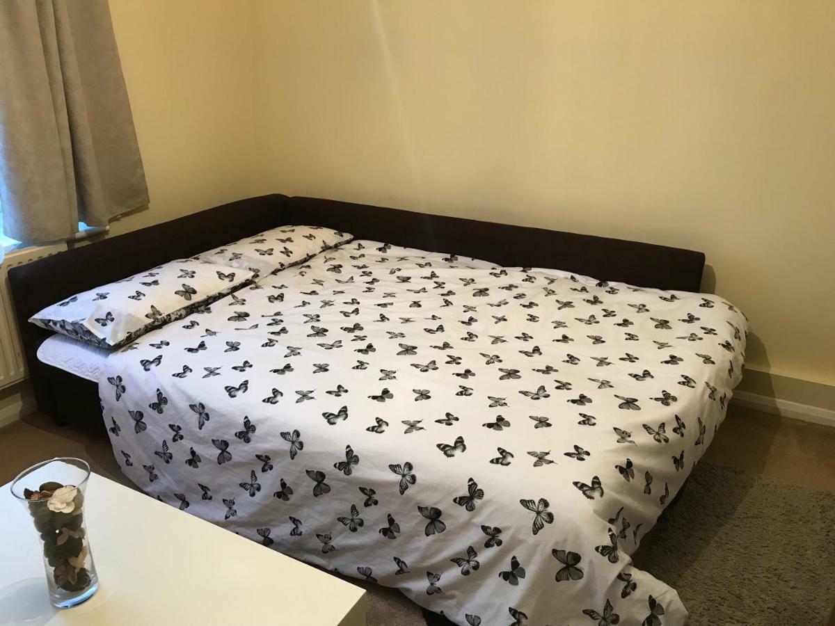 Cozy Apartment In Stratford From 18 Minutes To Central Λονδίνο Εξωτερικό φωτογραφία